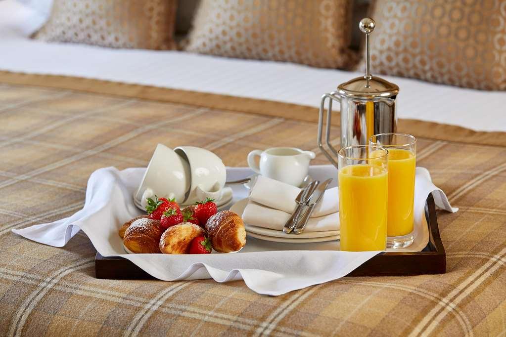 Macdonald Leeming House Hotel Watermillock Room photo